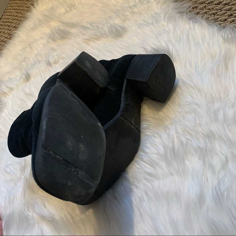 Black Chunky Heel Bootie Size 8.5 - Picture 3 of 4